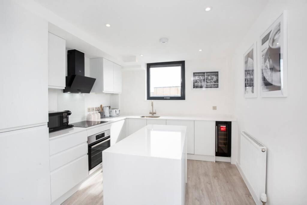 2 Bedroom Penthouse - Large Balcony - Minster View York Exterior foto