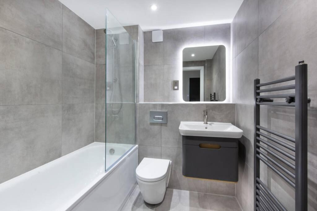 2 Bedroom Penthouse - Large Balcony - Minster View York Exterior foto